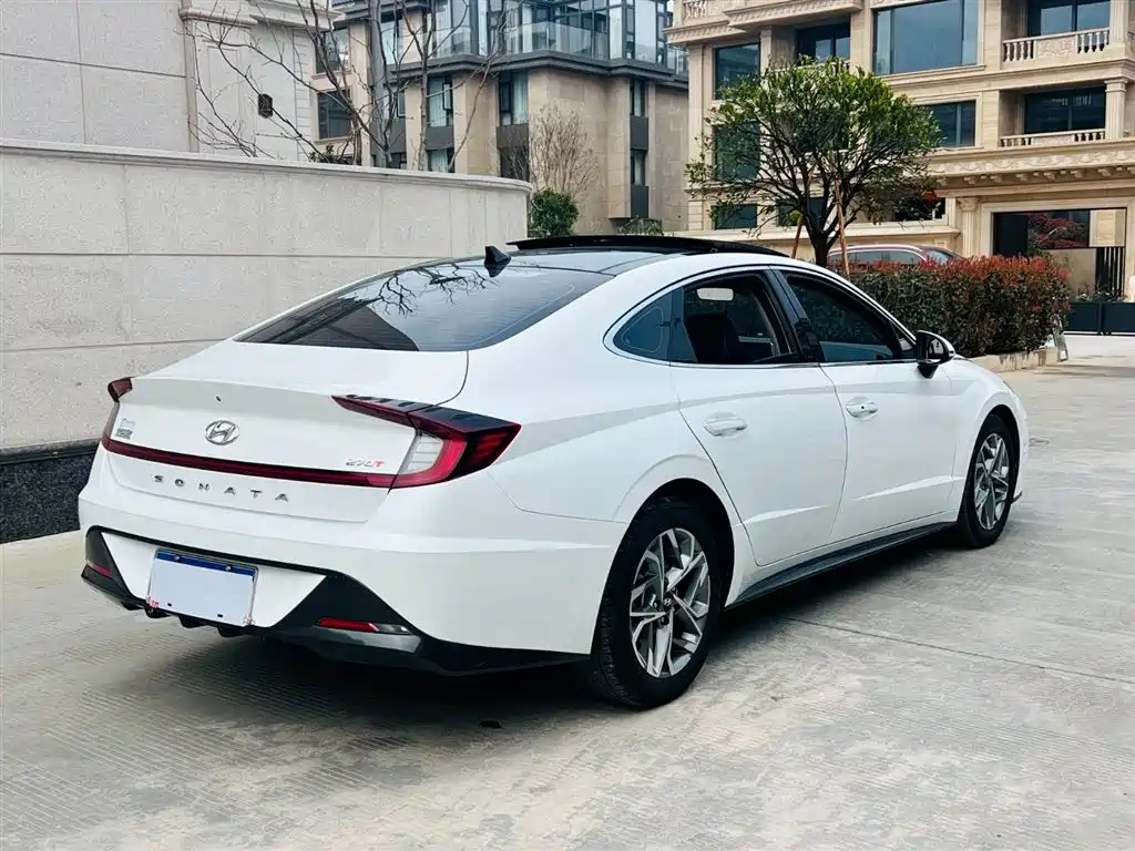 Hyundai Sonata 2022 270T GDi DCT 20th Anniversary Edition 2021 - thumbnail 13