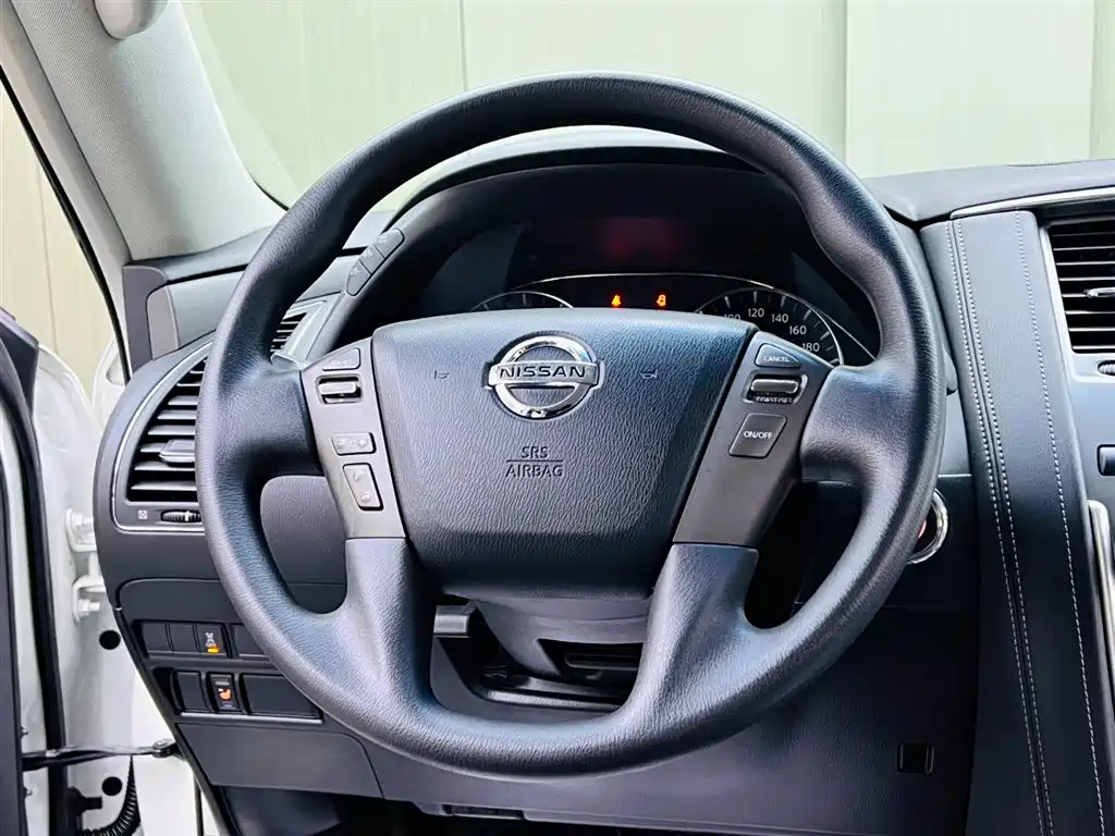 Nissan Nissan Patrol Y62 2018 4.0L Middle East Version 2018 - thumbnail 10