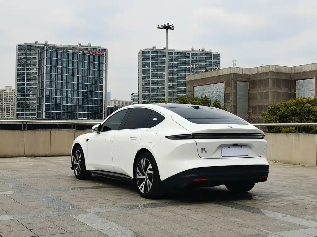 NIO NIO ET5 2022 75kWh 2023 - thumbnail 7