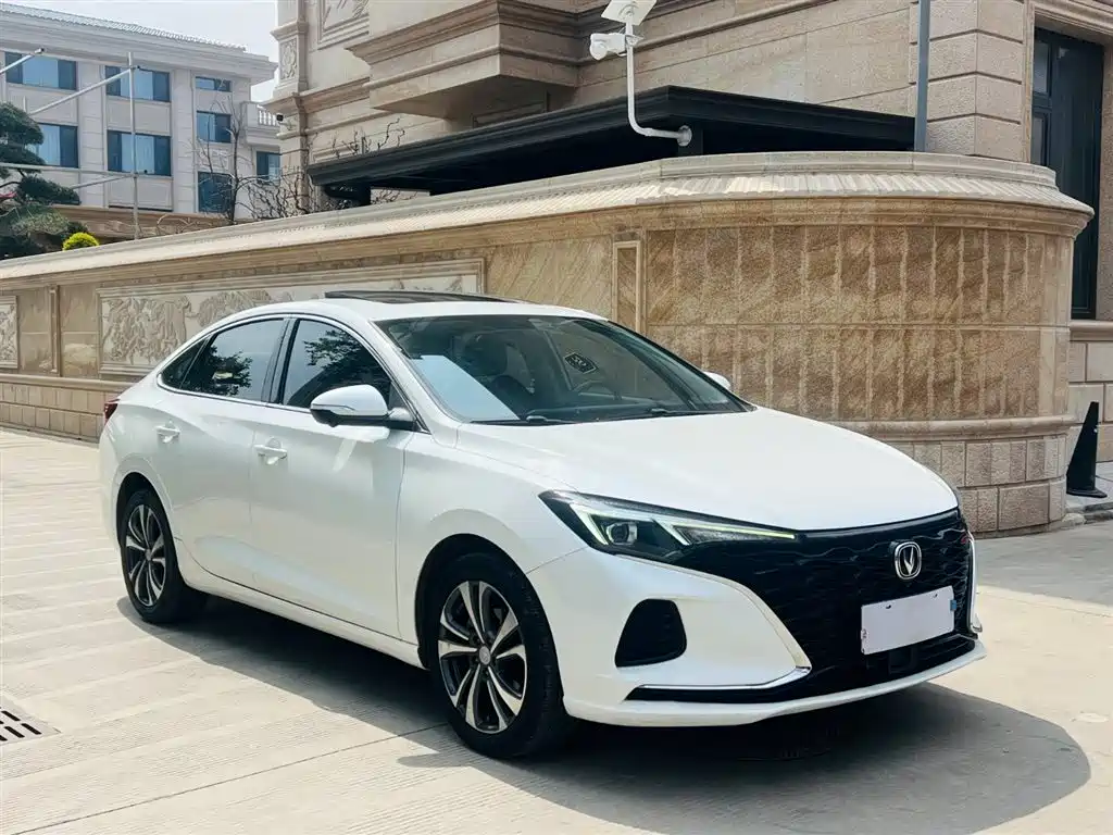 Changan Yidong 2022 PLUS Blue Whale NE 1.4T GDI DCT Flagship Edition 2022 - thumbnail 3
