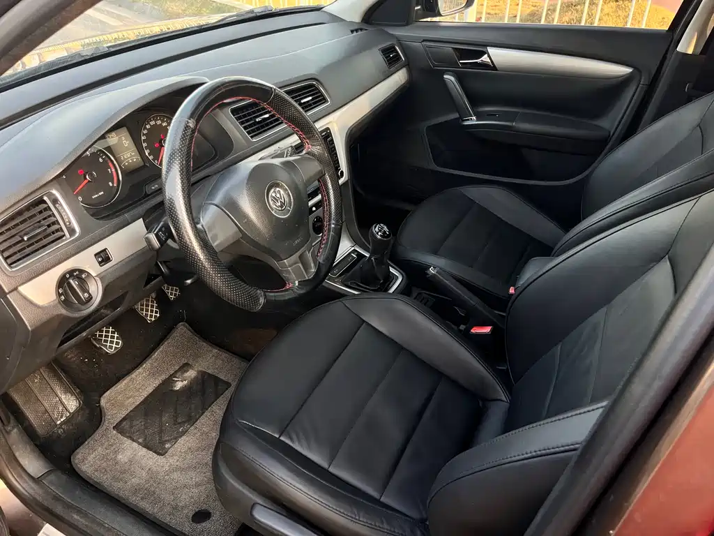 Volkswagen Lavida 2013 1.4TSI Manual Comfort 2014 - thumbnail 7