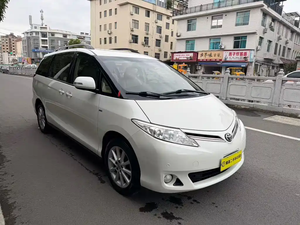 Toyota Toyota Previa 2017 2.4L Middle East Version 2019 - thumbnail 2