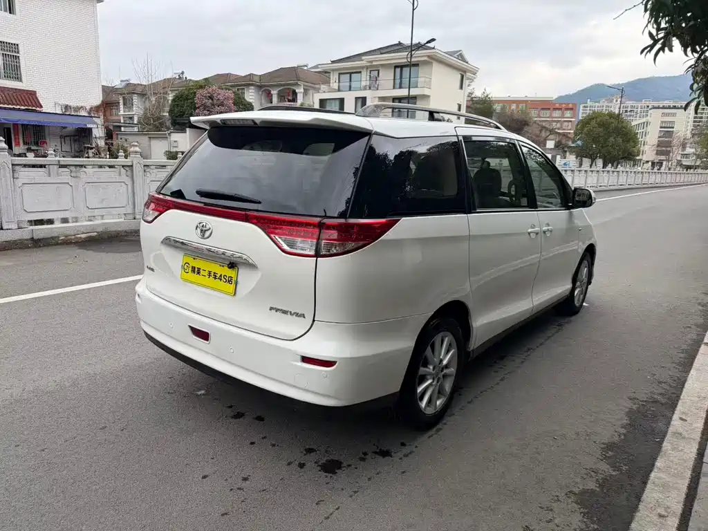 Toyota Toyota Previa 2017 2.4L Middle East Version 2019 - thumbnail 4