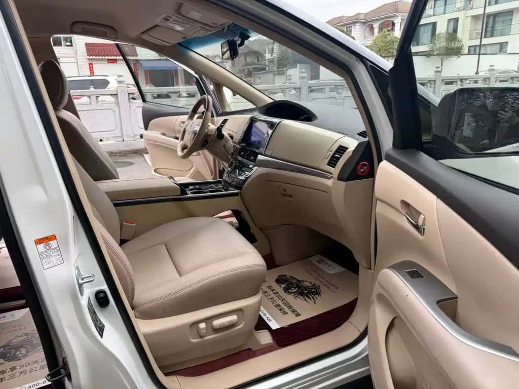 Toyota Toyota Previa 2017 2.4L Middle East Version 2019 - thumbnail 8