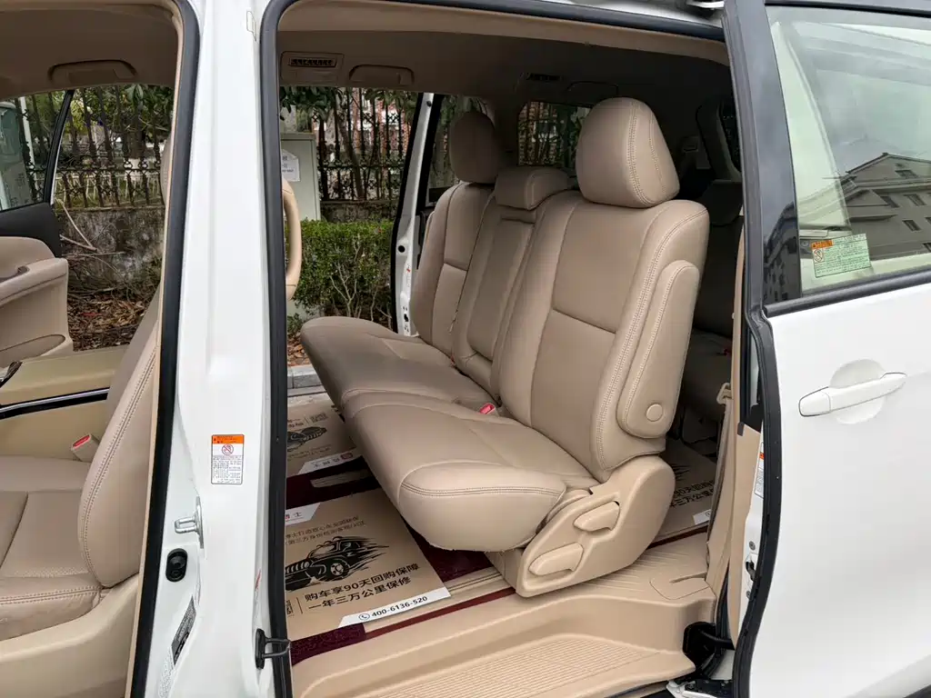 Toyota Toyota Previa 2017 2.4L Middle East Version 2019 - thumbnail 11