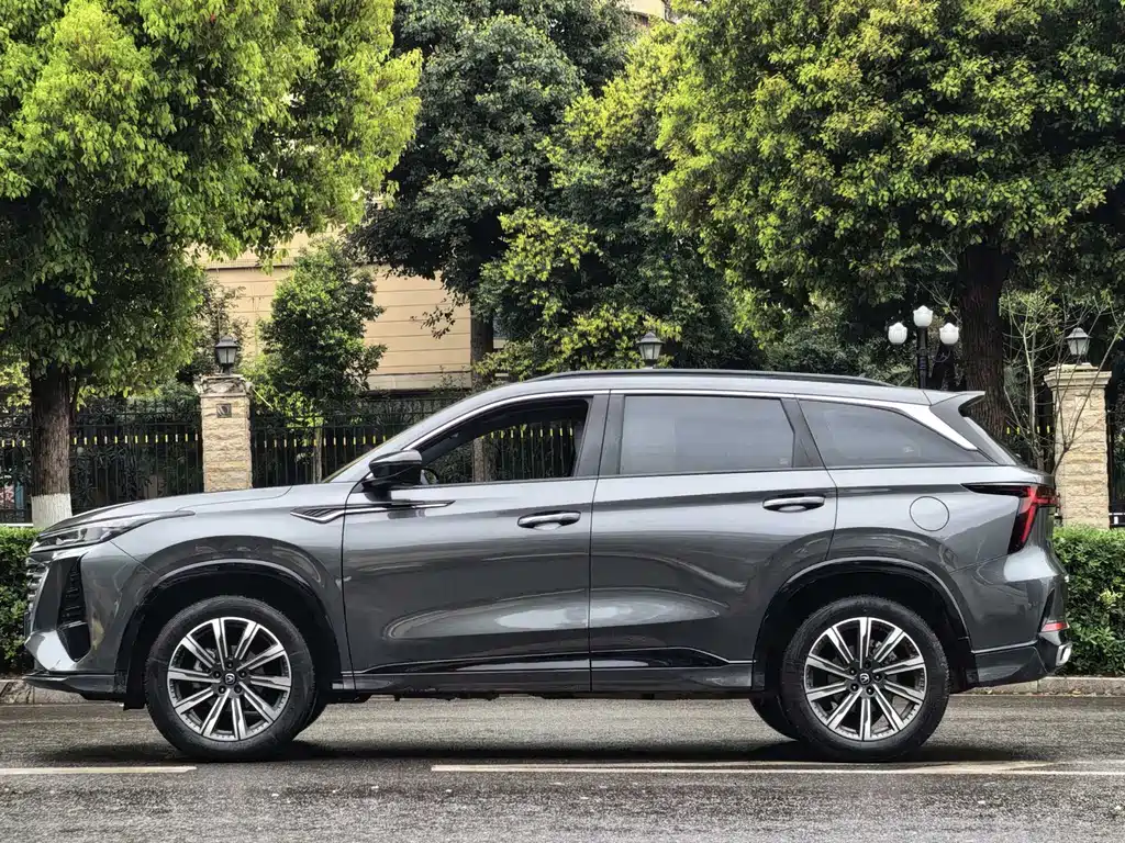 Changan Changan CS75 PLUS 2024 Model Third Generation Champion Edition 1.5T Intelligent Driving Dynamic Navigation Version 2024 - thumbnail 15