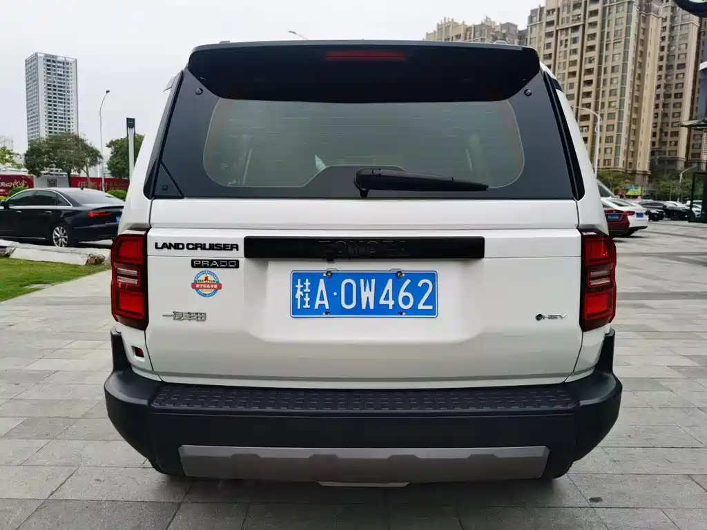 Toyota Prado 2025 2.4T Wild WX 6-seater 2025 - thumbnail 4