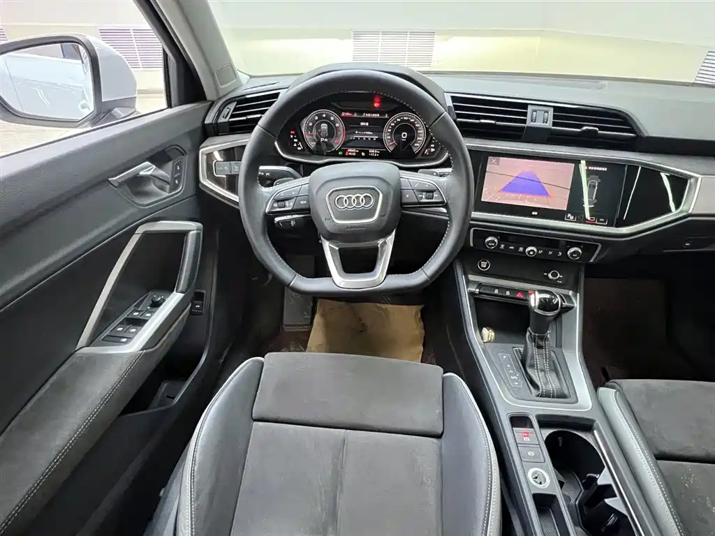 Audi Audi Q3 2022 35 TFSI Fashion Dynamic Edition 2022 - thumbnail 9