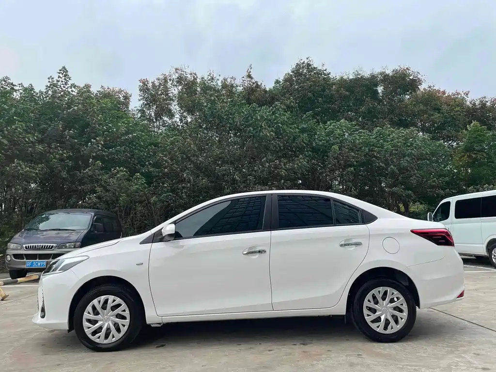 Toyota Vios 2022 1.5L 20th Anniversary Edition 2023 - thumbnail 8