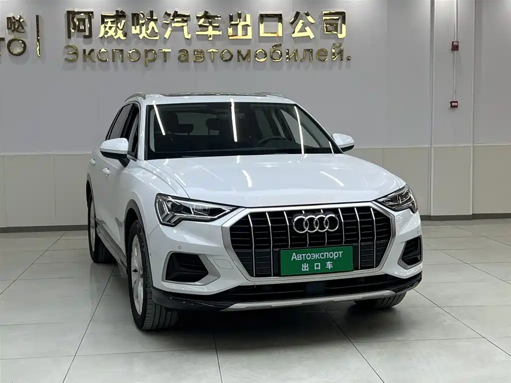 Audi Audi Q3 2021 35 TFSI Fashion Elegant Model 2021 - thumbnail 3
