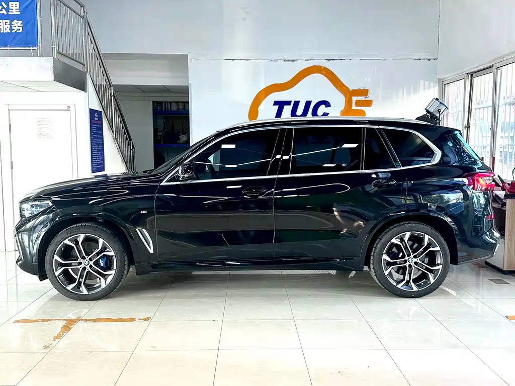 BMW BMW X5 xDrive 40Li M Sport Package 2022 Model Year 2023 - thumbnail 5