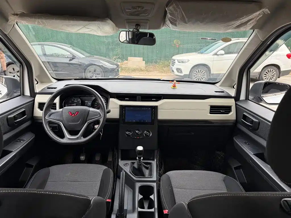 Wuling Motors Wuling Zhengcheng 2021 1.5T Manual Comfort Edition 2023 - thumbnail 5