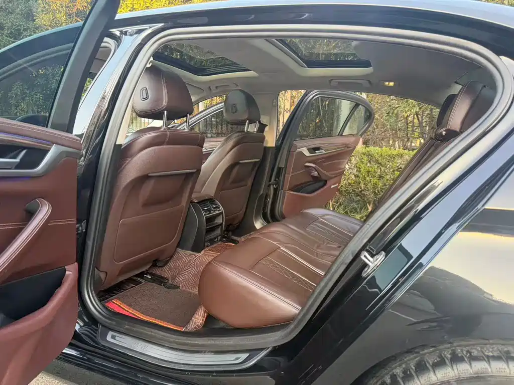 BMW BMW 5 Series Hybrid 2020 530Le Luxury Package 2019 - thumbnail 10
