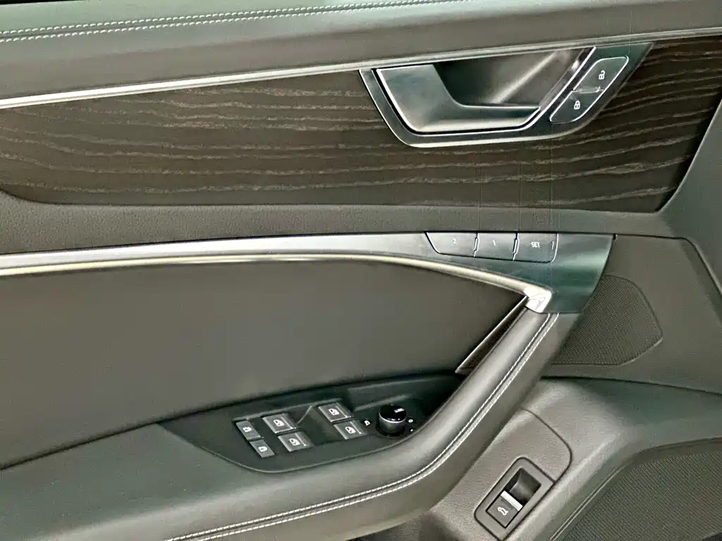 Audi Audi A6L 2024 55 TFSI quattro Premium Dynamic Edition 2024 - thumbnail 18