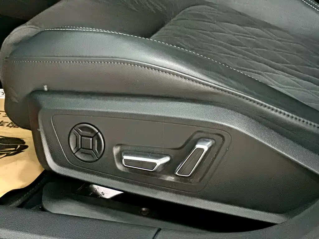 Audi Audi A6L 2024 55 TFSI quattro Premium Dynamic Edition 2024 - thumbnail 20