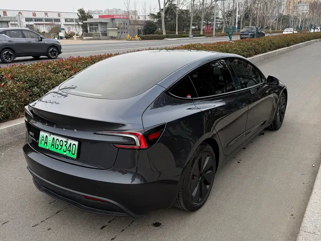 Tesla Model 3 2025 Rear-Wheel Drive 2025 - thumbnail 11