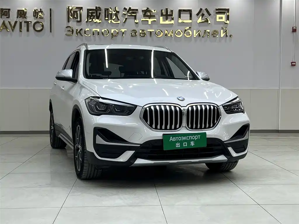 BMW BMW X1 2022 sDrive20Li Premium Model 2022 - thumbnail 3