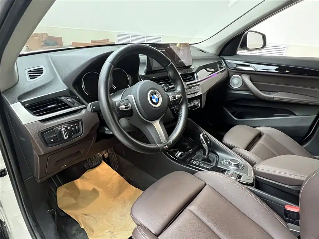 BMW BMW X1 2022 sDrive20Li Premium Model 2022 - thumbnail 12