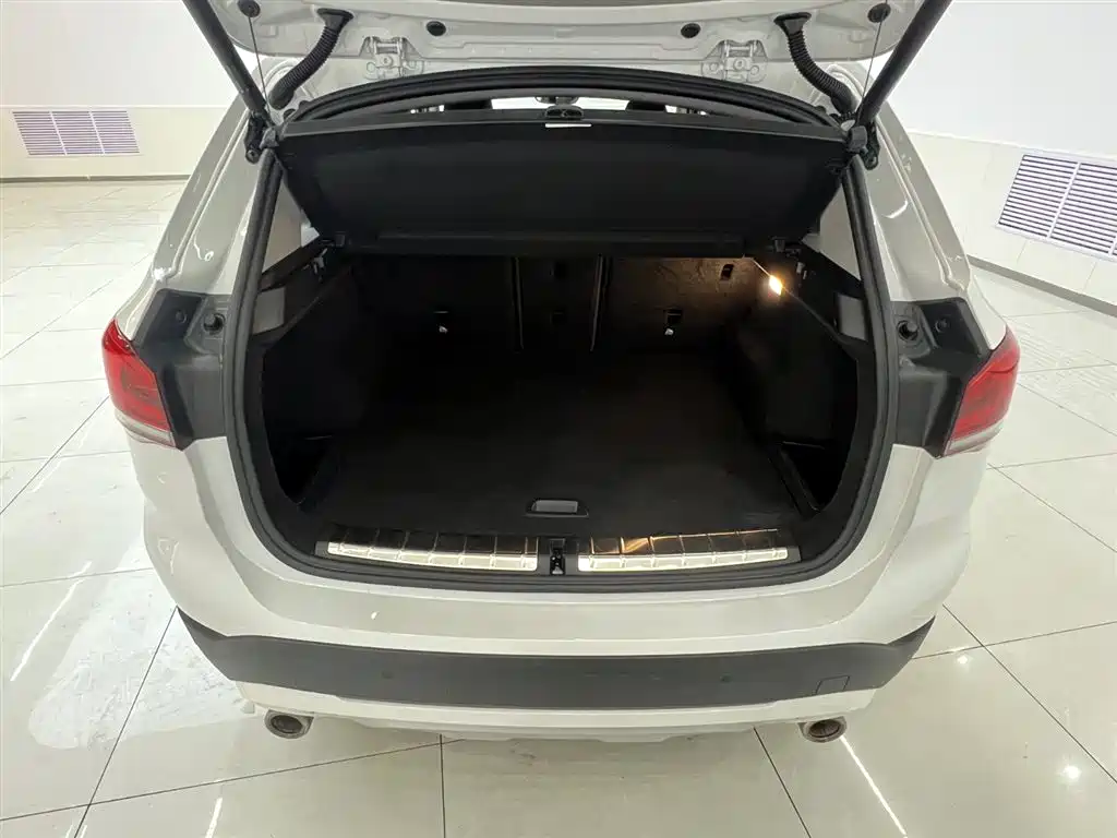 BMW BMW X1 2022 sDrive20Li Premium Model 2022 - thumbnail 20