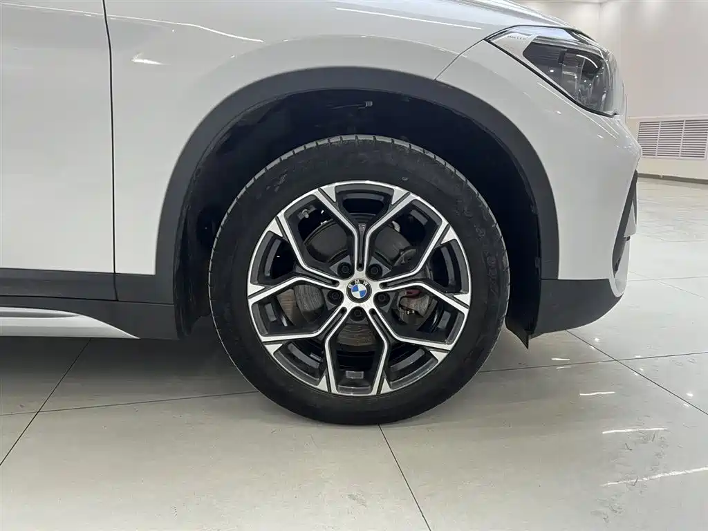 BMW BMW X1 2022 sDrive20Li Premium Model 2022 - thumbnail 22
