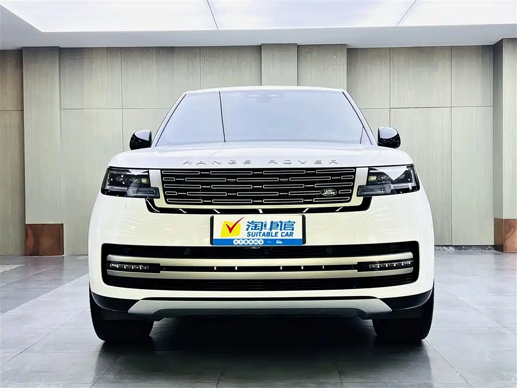 Land Rover Range Rover 2023 3.0 L6 360PS Vogue Edition 2023 - thumbnail 2