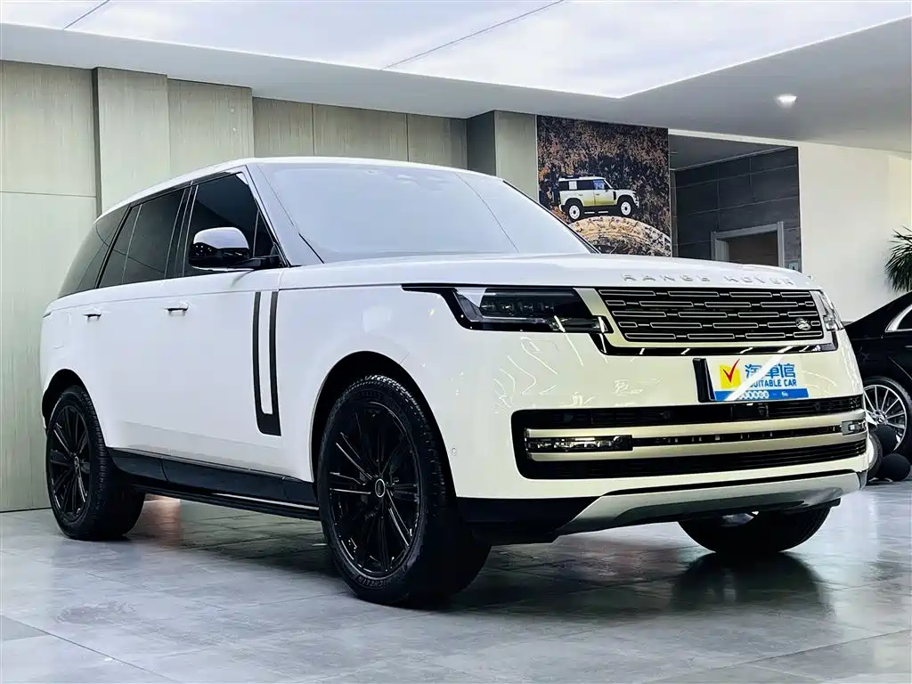 Land Rover Range Rover 2023 3.0 L6 360PS Vogue Edition 2023 - thumbnail 3