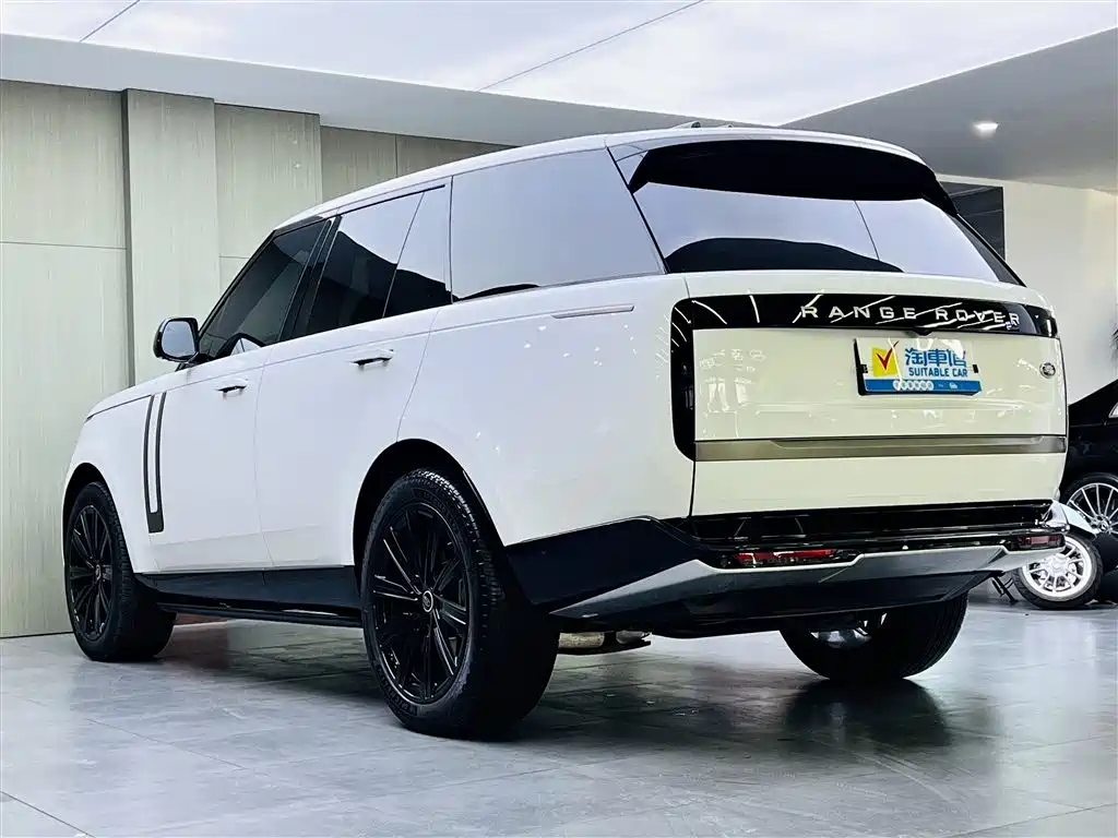 Land Rover Range Rover 2023 3.0 L6 360PS Vogue Edition 2023 - thumbnail 6