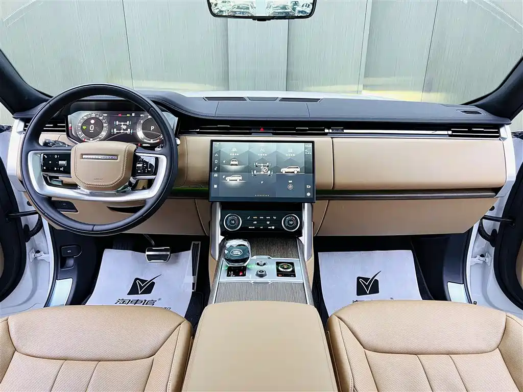 Land Rover Range Rover 2023 3.0 L6 360PS Vogue Edition 2023 - thumbnail 9