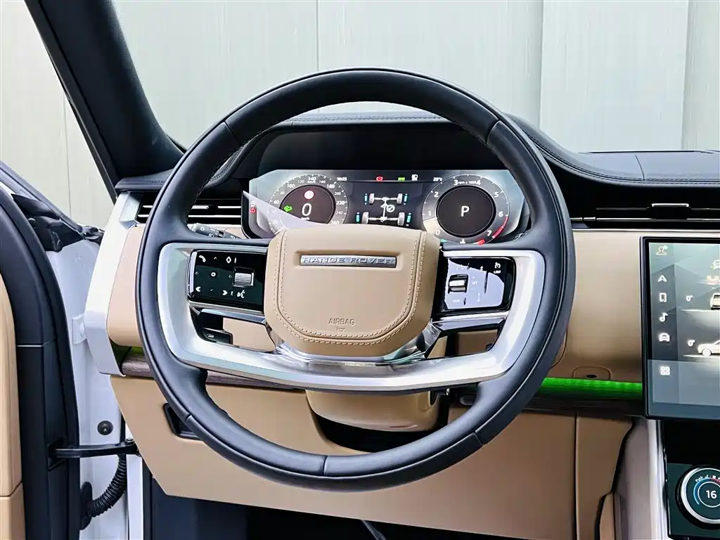 Land Rover Range Rover 2023 3.0 L6 360PS Vogue Edition 2023 - thumbnail 10