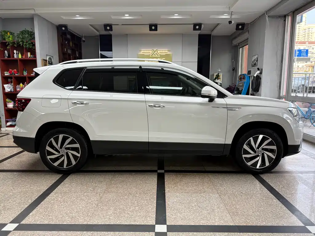 Volkswagen Tharu NE 2021 Panoramic Premium Edition 2021 - thumbnail 4