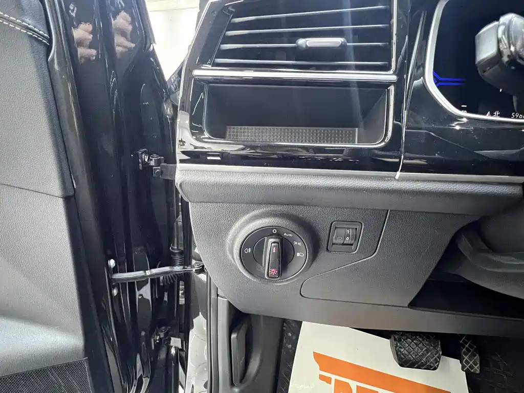 Jetta Jetta VS7 2022 Black Edition 1.4T Automatic Comfort Pro 2022 - thumbnail 10