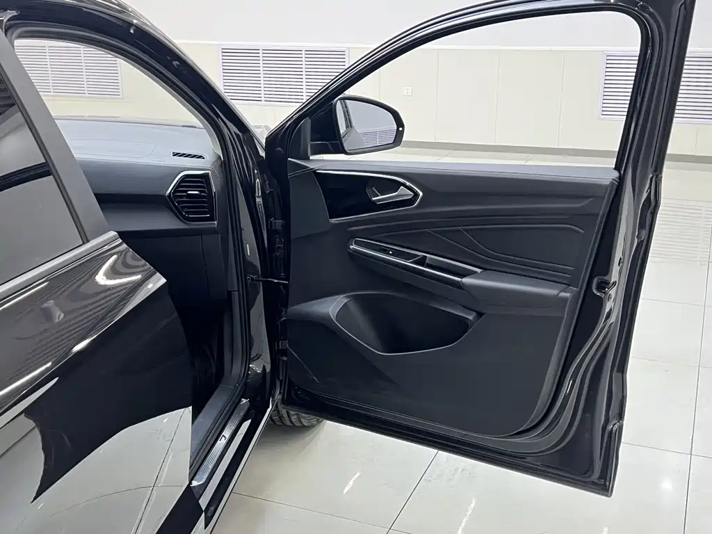 Jetta Jetta VS7 2022 Black Edition 1.4T Automatic Comfort Pro 2022 - thumbnail 15
