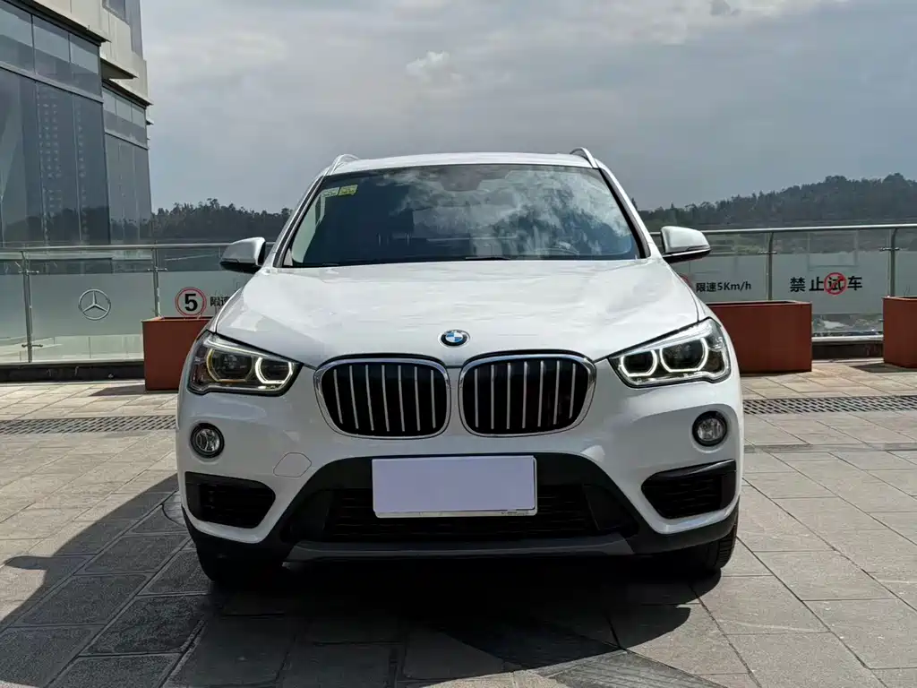 BMW BMW X1 2018 sDrive20Li Leading Edition 2018 - thumbnail 2