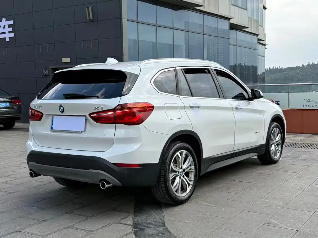 BMW BMW X1 2018 sDrive20Li Leading Edition 2018 - thumbnail 9