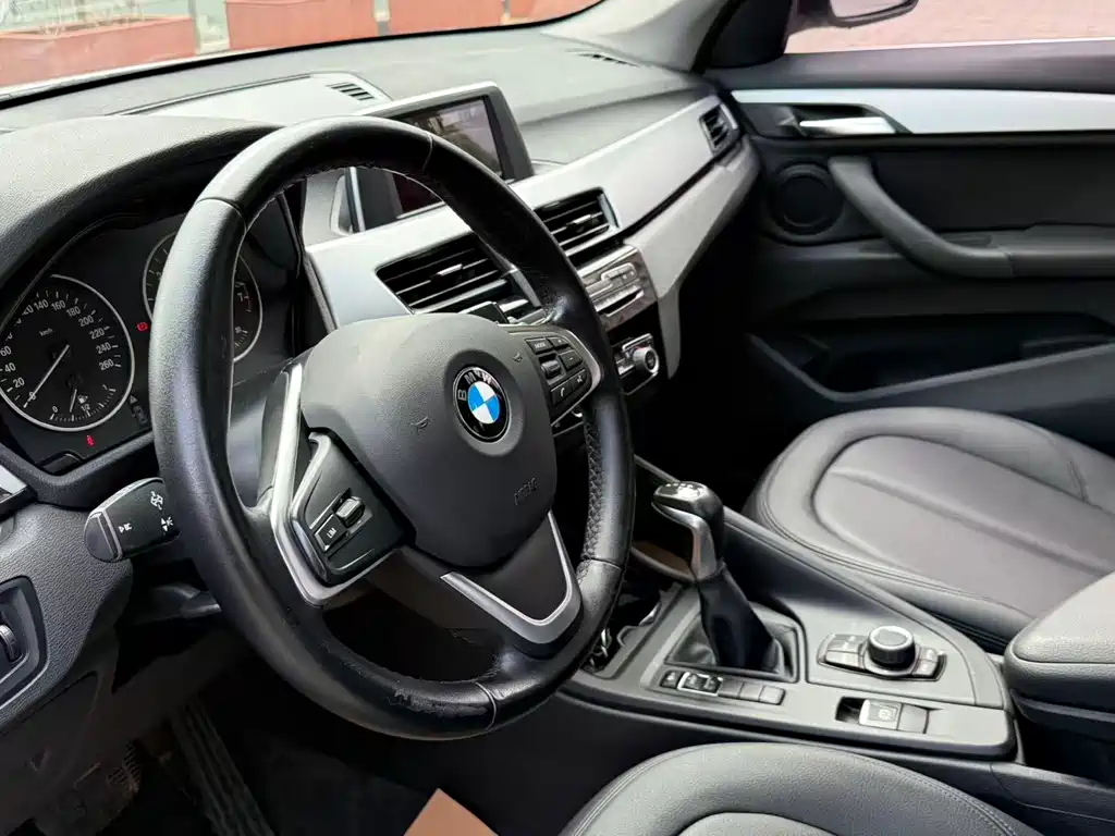 BMW BMW X1 2018 sDrive20Li Leading Edition 2018 - thumbnail 11