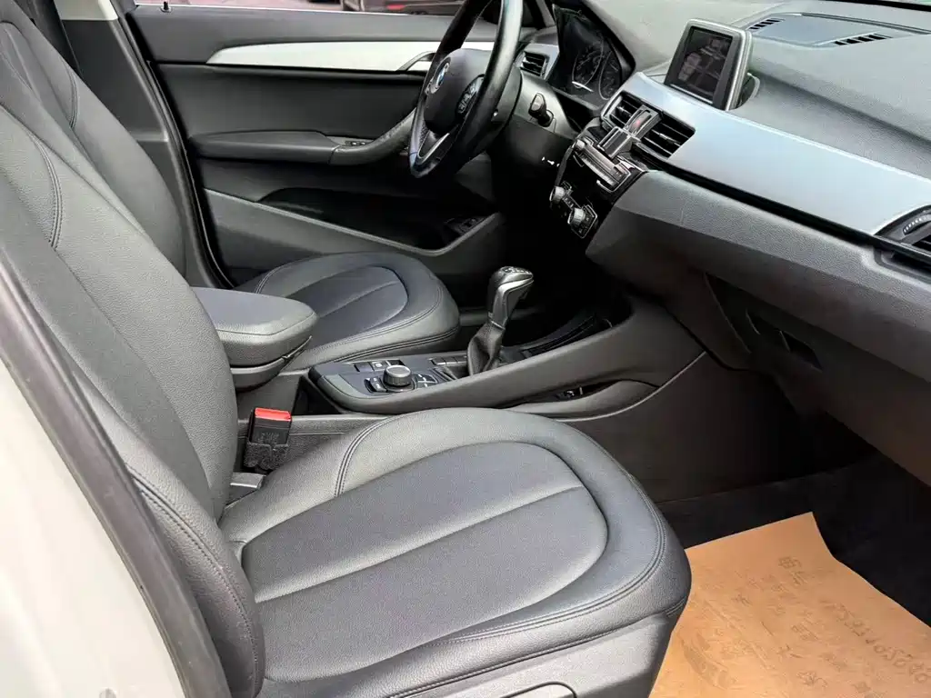 BMW BMW X1 2018 sDrive20Li Leading Edition 2018 - thumbnail 15