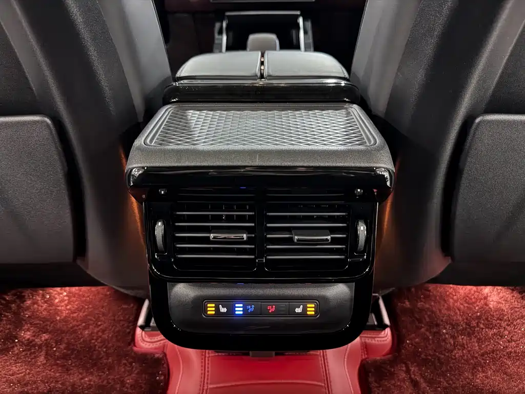 Land Rover Range Rover Evoque 2024 Range Rover Evoque L HSE Aurora Limited Edition 2024 - thumbnail 6