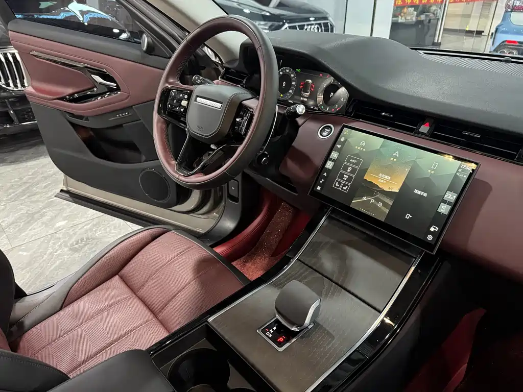 Land Rover Range Rover Evoque 2024 Range Rover Evoque L HSE Aurora Limited Edition 2024 - thumbnail 10