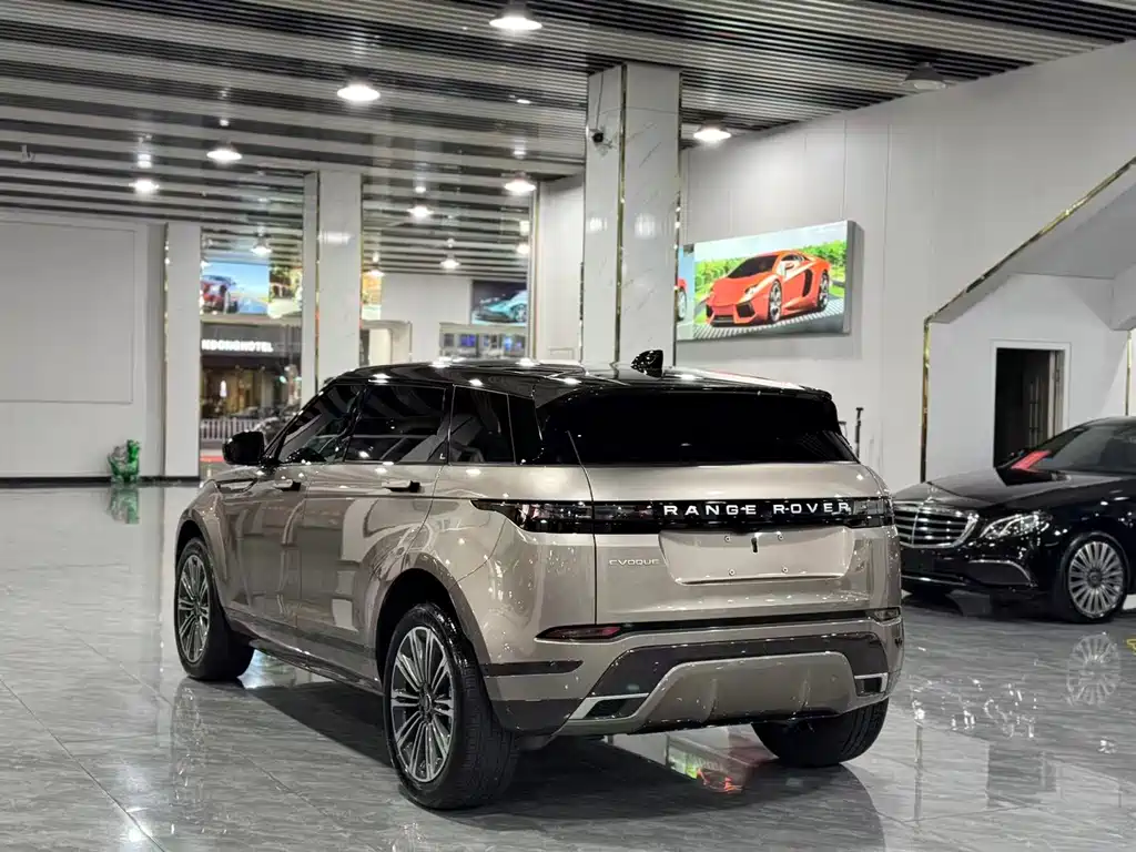 Land Rover Range Rover Evoque 2024 Range Rover Evoque L HSE Aurora Limited Edition 2024 - thumbnail 16