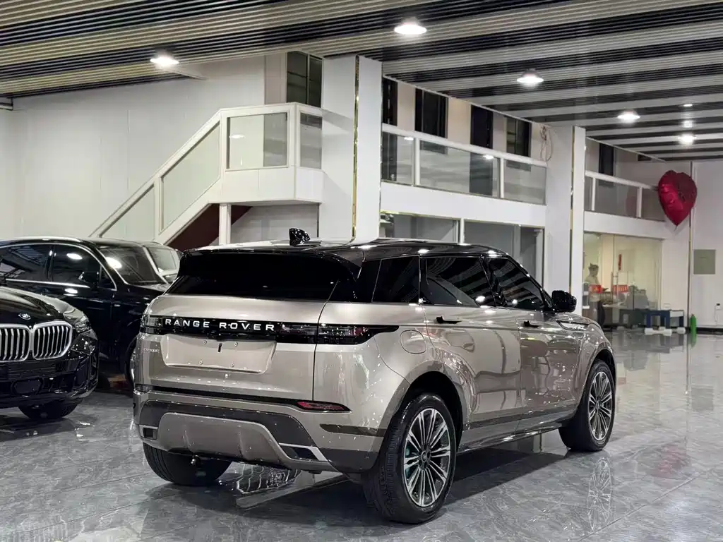 Land Rover Range Rover Evoque 2024 Range Rover Evoque L HSE Aurora Limited Edition 2024 - thumbnail 18
