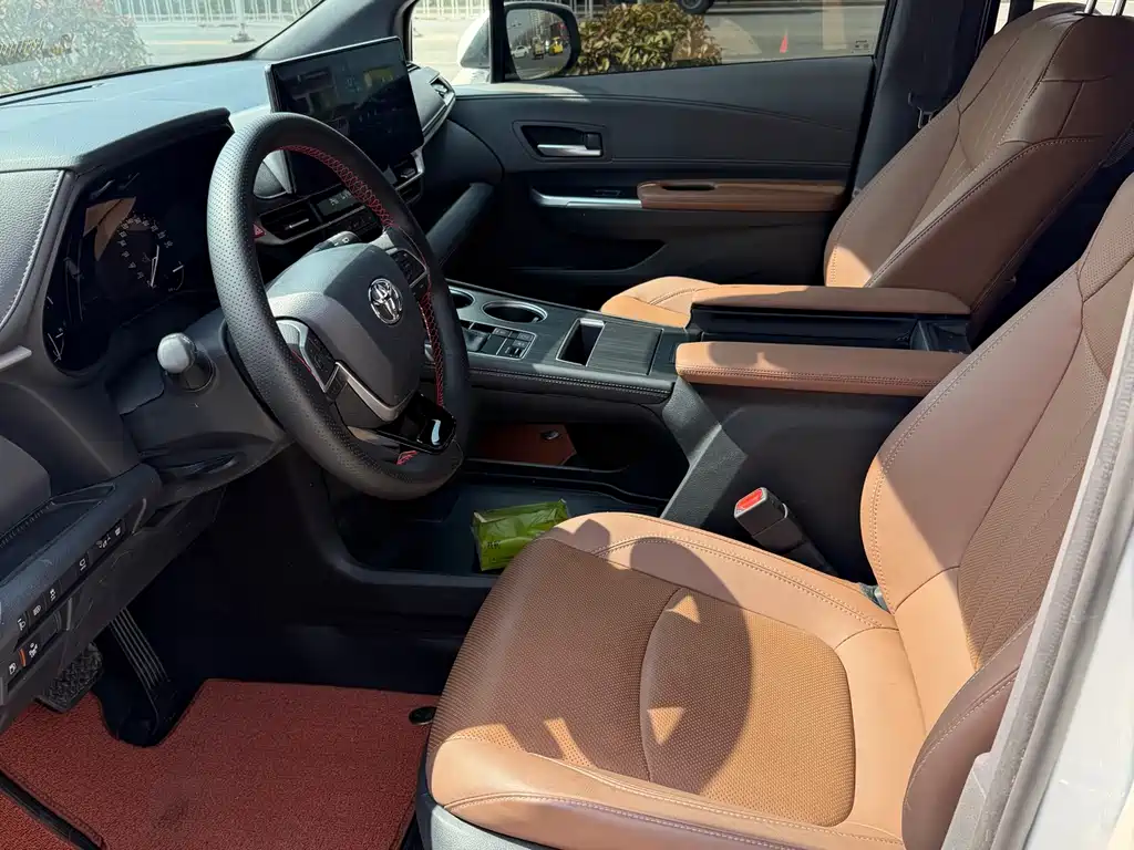 Toyota Toyota Sienna 2026 2.5L Hybrid AWD Premium Edition 2026 - thumbnail 5