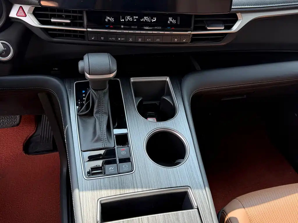Toyota Toyota Sienna 2026 2.5L Hybrid AWD Premium Edition 2026 - thumbnail 7