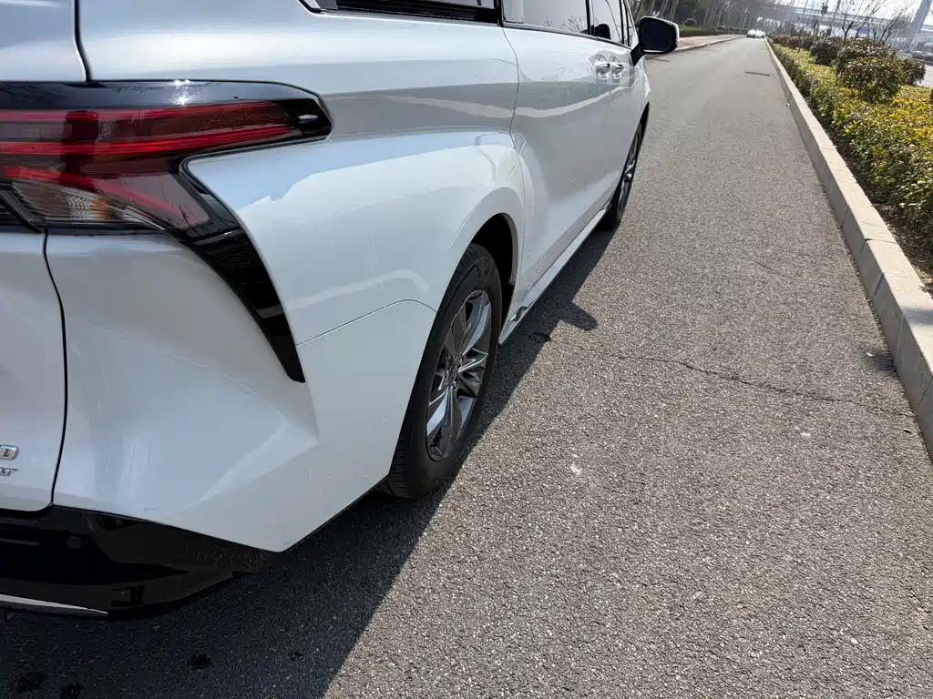 Toyota Toyota Sienna 2026 2.5L Hybrid AWD Premium Edition 2026 - thumbnail 12