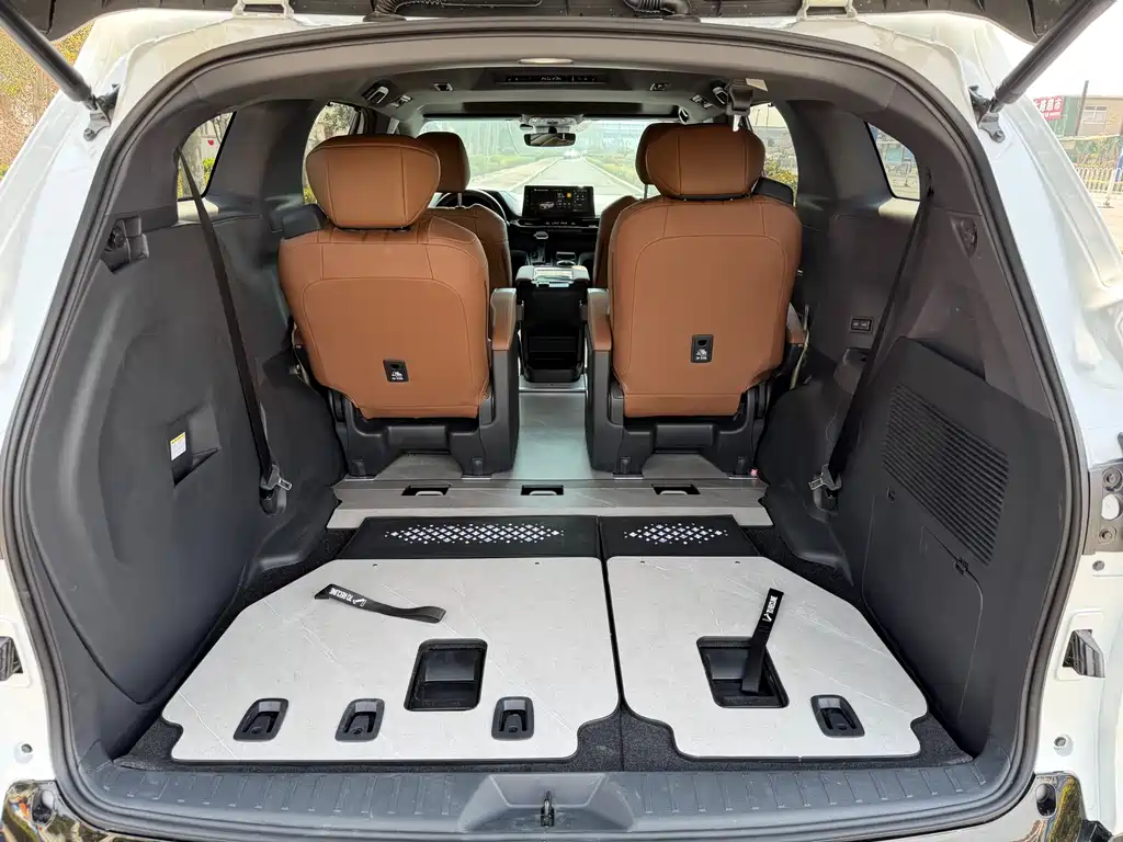Toyota Toyota Sienna 2026 2.5L Hybrid AWD Premium Edition 2026 - thumbnail 13