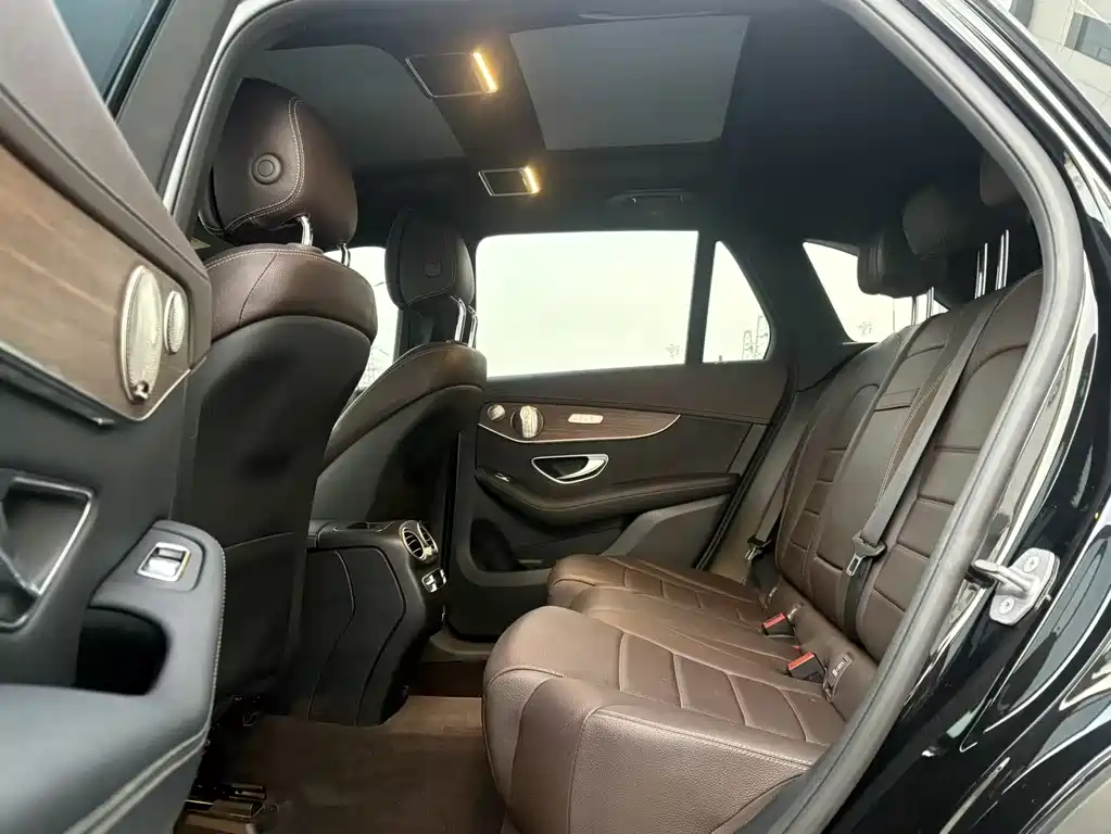 Mercedes-Benz Mercedes-Benz GLC 2021 GLC 300 L 4MATIC Sport Edition 2021 - thumbnail 5