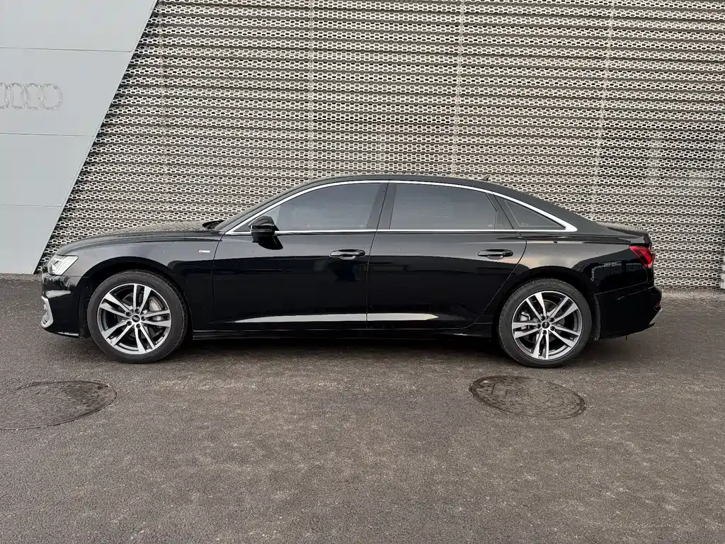 Audi Audi A6L 2023 40 TFSI Luxury Dynamic Model 2023 - thumbnail 4