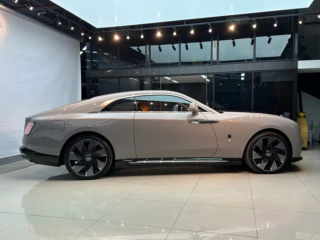 Rolls-Royce Spirit 2024 Standard Model 2026 - thumbnail 6