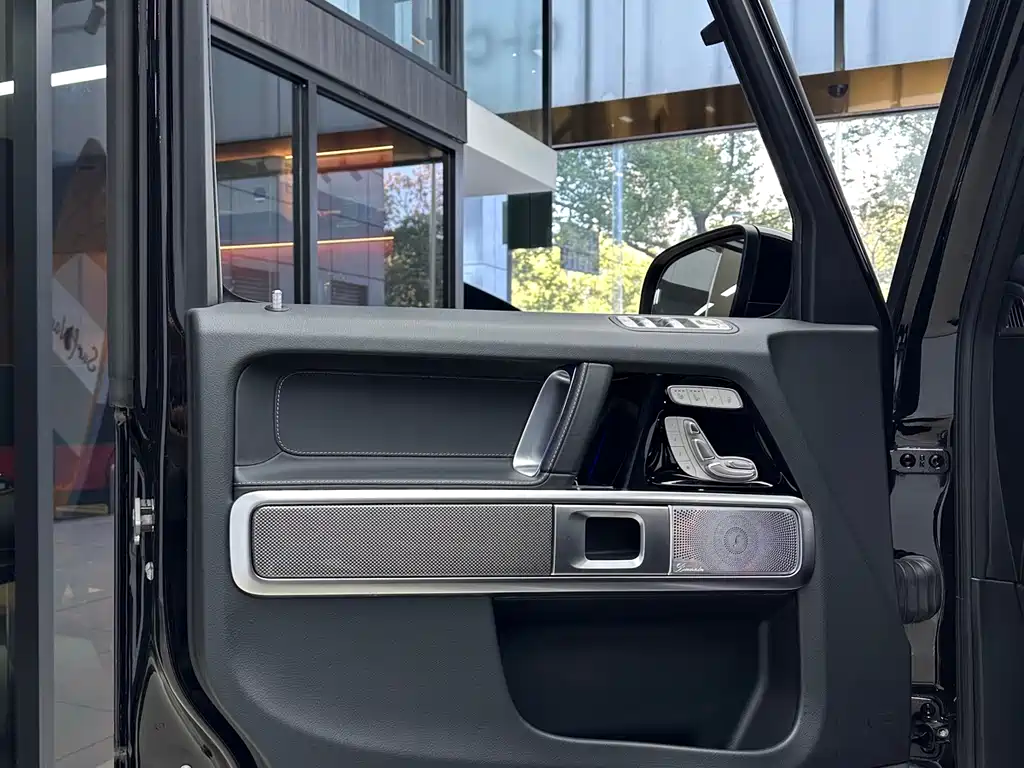 Mercedes-Benz Mercedes-Benz G-Class 2022 G 500 2023 - thumbnail 7