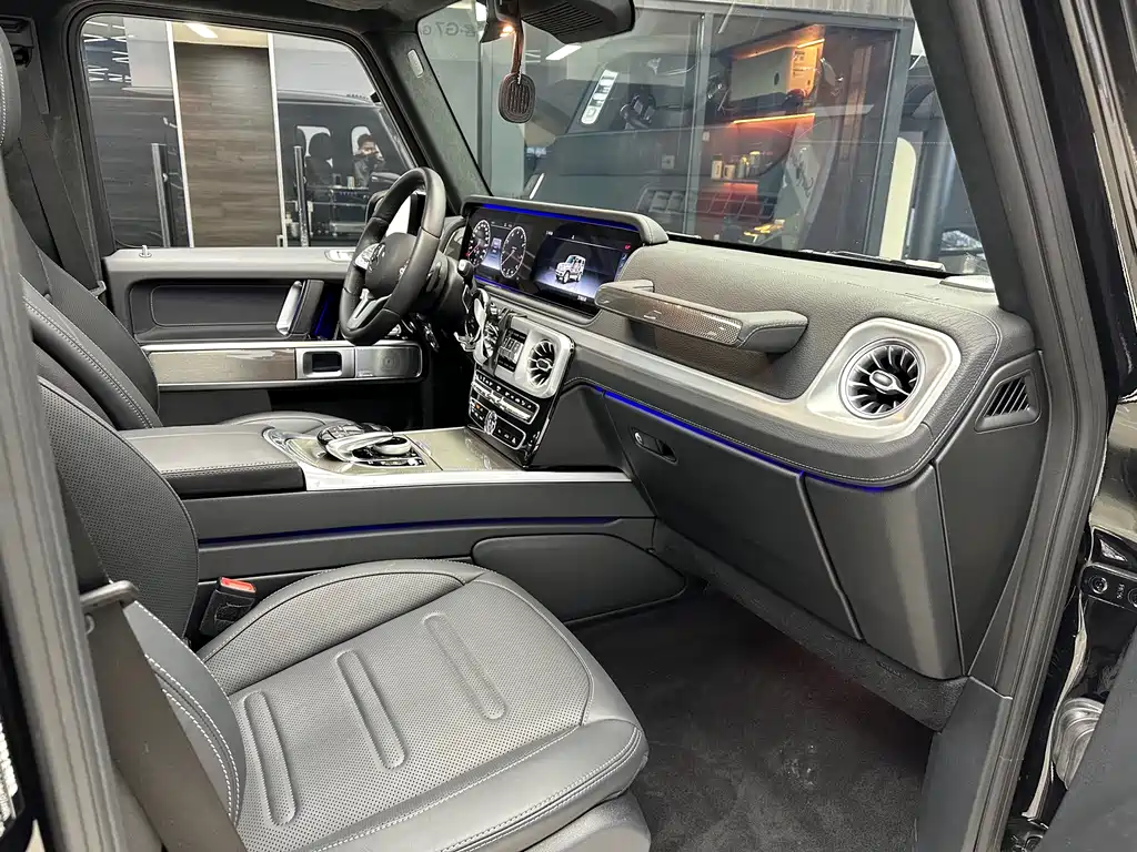 Mercedes-Benz Mercedes-Benz G-Class 2022 G 500 2023 - thumbnail 13
