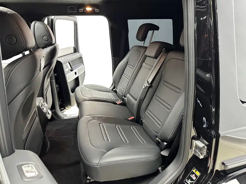 Mercedes-Benz Mercedes-Benz G-Class 2022 G 500 2023 - thumbnail 14
